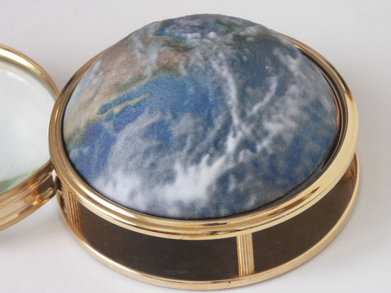 Globe Magnifying Glass